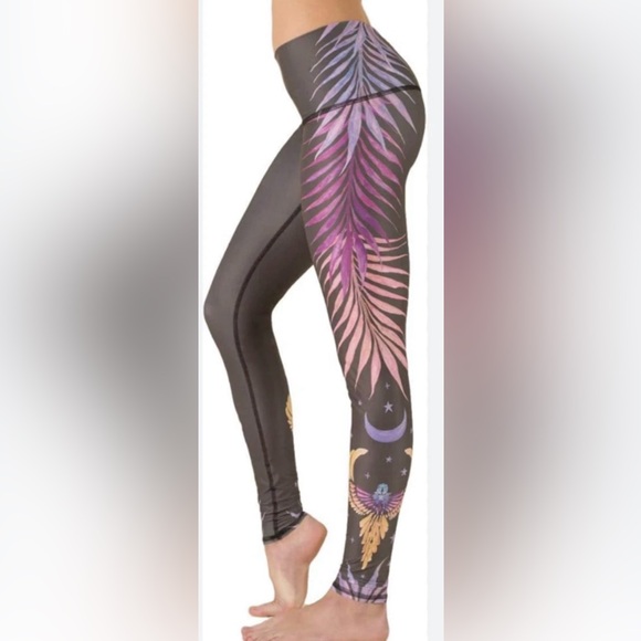 Excellent Condition Teeki Phoenix Rising - Picture 1 of 8